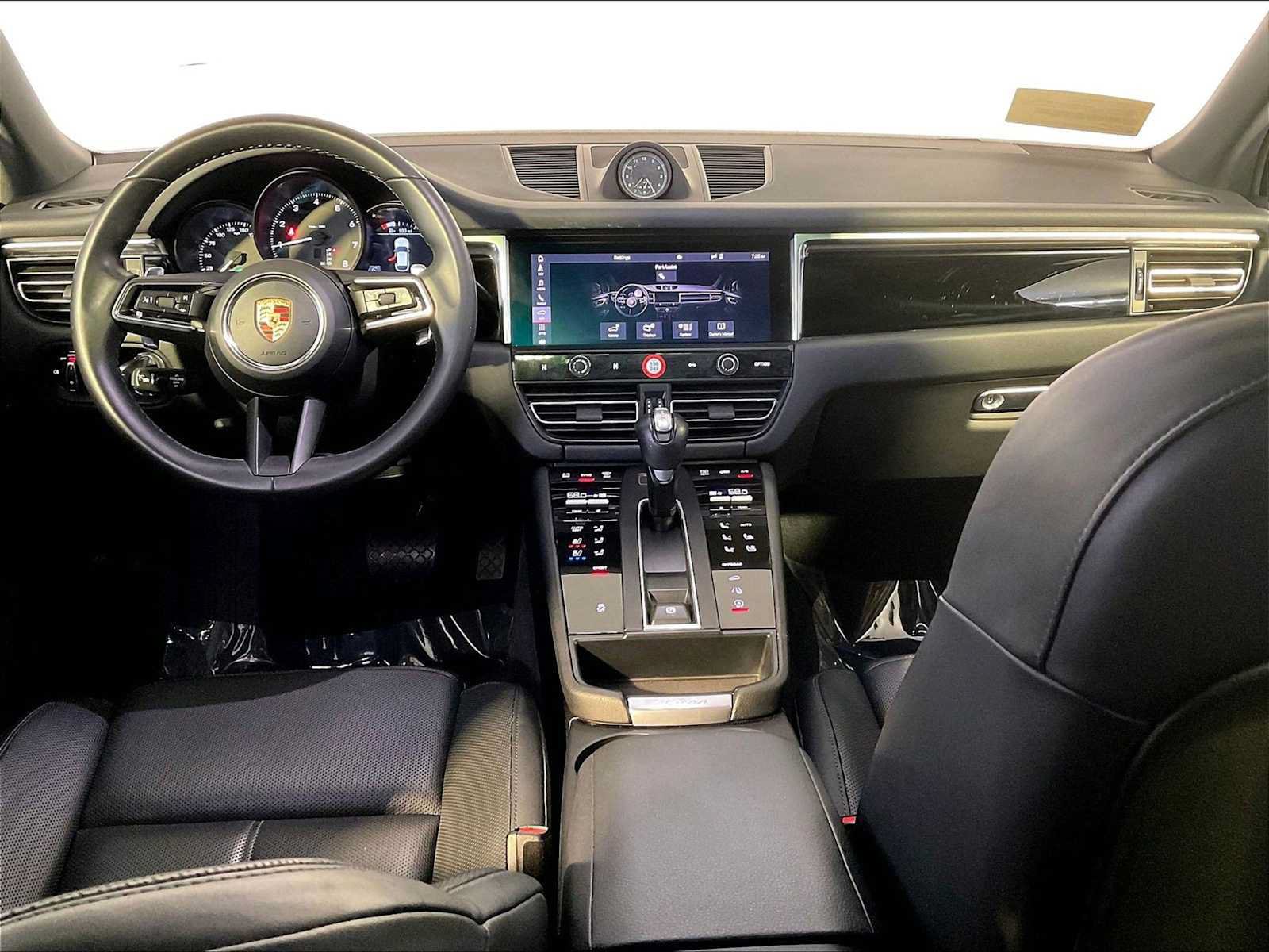 Used 2023 Porsche Macan AWD/4WD image 14