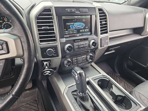 Used 2015 Ford F150 Lariat w/ Equipment Group 501A Mid AWD/4WD image 19