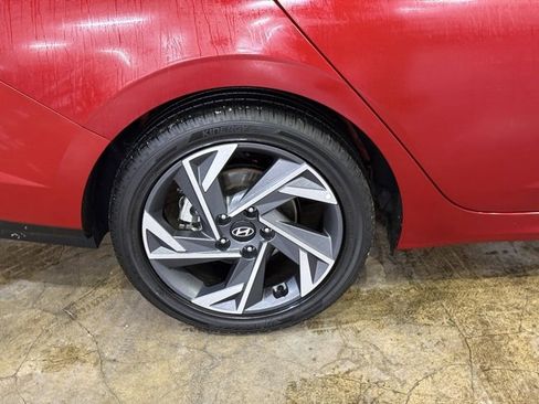 Used 2025 Hyundai Elantra SEL image 6