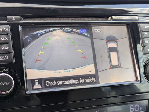 Used 2016 Nissan Rogue SL w/ SL Premium Package image 28