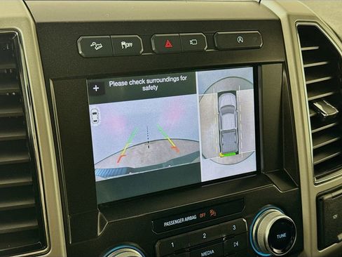 Used 2019 Ford F150 Lariat w/ Equipment Group 502A Luxury image 19