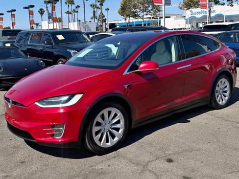 Used 2017 Tesla Model X 100D AWD/4WD image 2