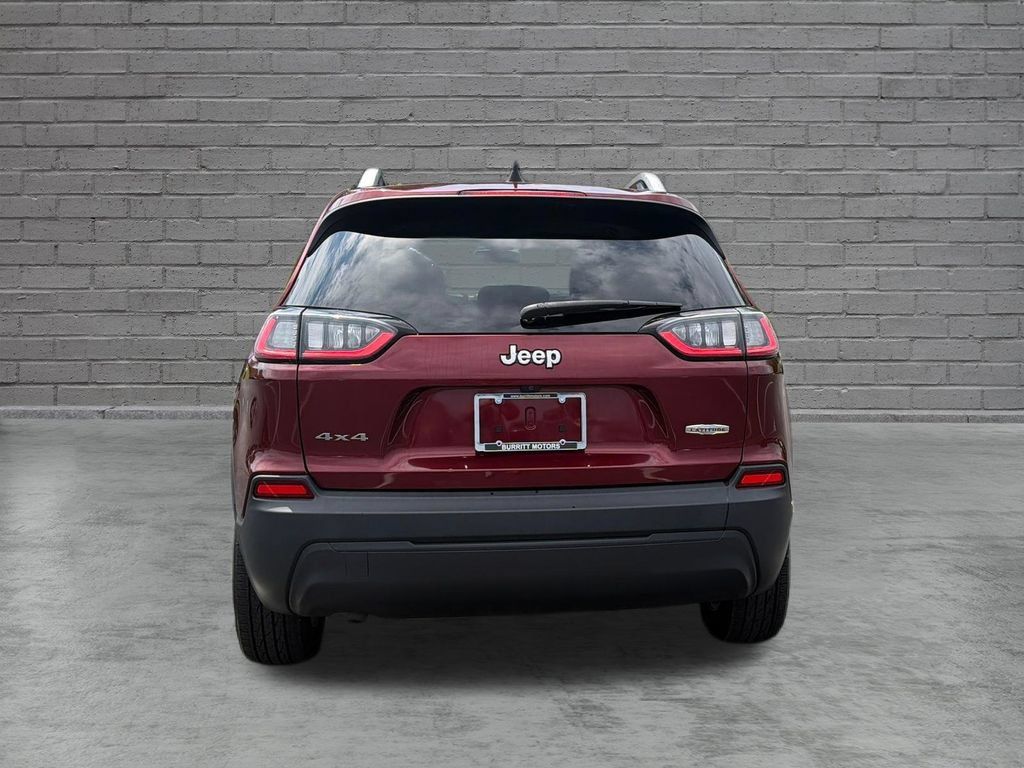 Used 2019 Jeep Cherokee Latitude w/ Popular Appearance Group AWD/4WD image 4