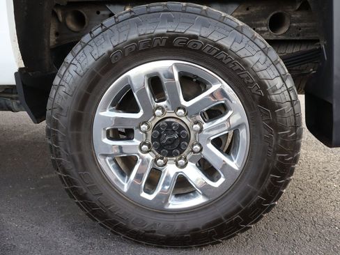 Used 2017 Chevrolet Silverado 2500 LT w/ LT Convenience Package image 41