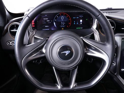 Used 2024 McLaren 750S RWD image 5