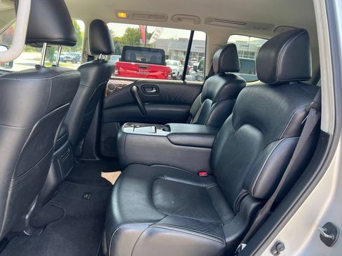 Used 2015 INFINITI QX80 4WD w/ Driver's Assistance Package image 24