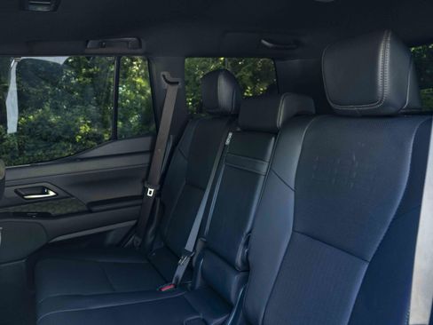 Used 2024 Lexus GX 550 AWD/4WD image 17
