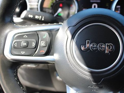 Used 2023 Jeep Wrangler Unlimited Sahara w/ Cold Weather Group AWD/4WD image 19