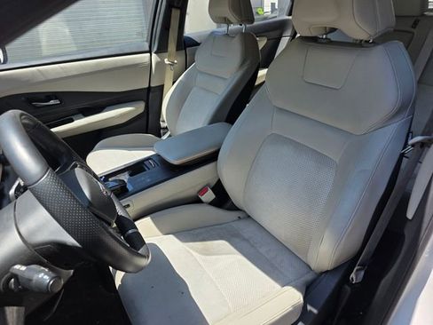 Used 2023 Nissan Ariya AWD image 41