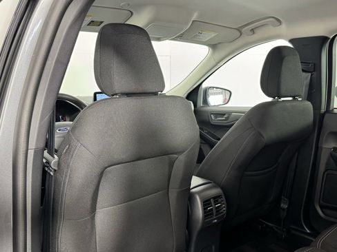 Used 2025 Ford Escape Active AWD/4WD image 16