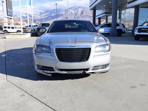 Used 2013 Chrysler 300 S image 9