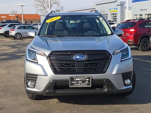 Used 2023 Subaru Forester Premium image 3