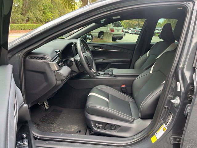 Used 2025 Toyota Camry SE w/ Multimedia Upgrade Package FWD image 5