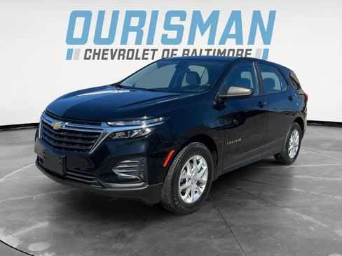 Used 2023 Chevrolet Equinox LS w/ Driver Confidence II Package image 2