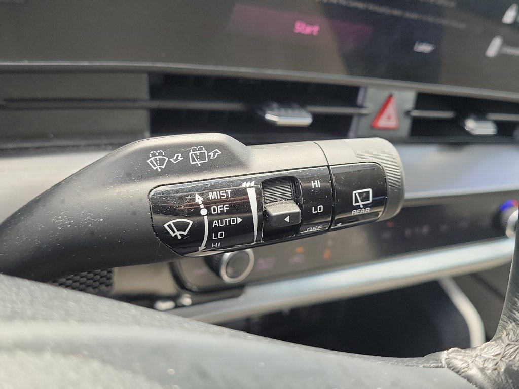 Certified 2024 Kia Sportage EX FWD image 12
