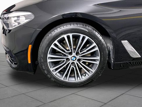 Used 2018 BMW 530i image 9