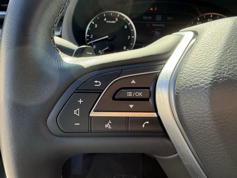 Used 2025 INFINITI QX50 Sport image 19