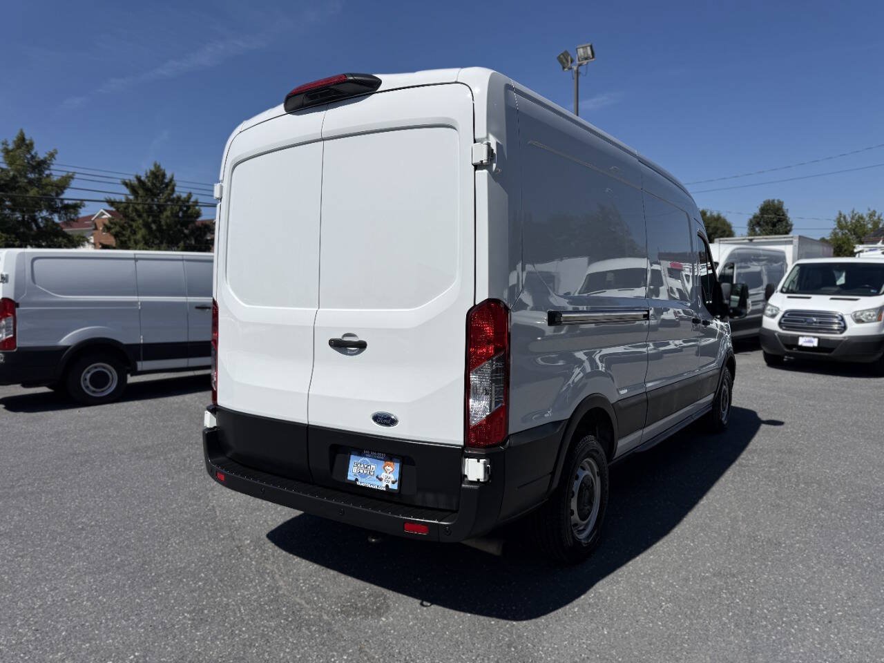 Used 2023 Ford Transit 250 Medium Roof RWD image 3