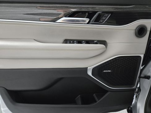 Used 2022 Jeep Wagoneer Series III image 20