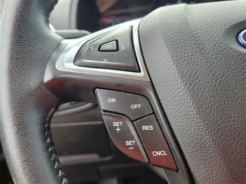 Used 2022 Ford Edge Titanium image 26