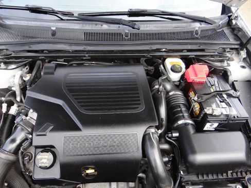 Used 2013 Lincoln MKS AWD image 34