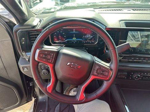 Used 2024 Chevrolet Silverado 2500 ZR2 image 8