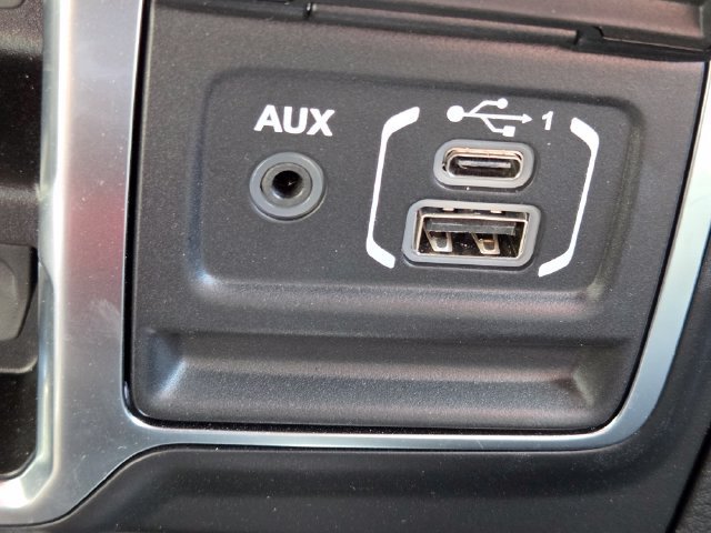 Used 2024 Jeep Wrangler Unlimited Rubicon AWD/4WD image 17