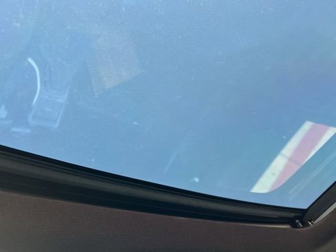 Used 2020 Lexus UX 250h w/ Premium Package image 22