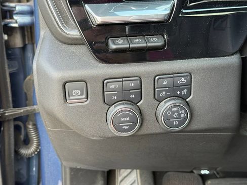 Used 2025 Chevrolet Silverado 2500 High Country w/ High Country Premium Package AWD/4WD image 19