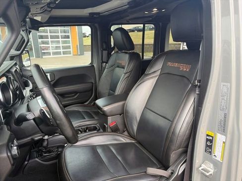 Used 2022 Jeep Wrangler Unlimited Rubicon image 22