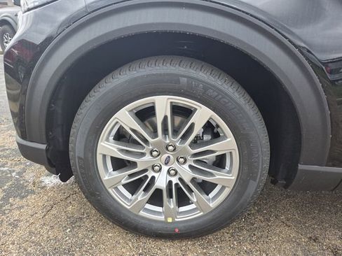 New 2026 Ford Explorer Platinum image 23