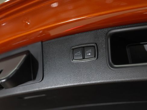 Used 2022 Porsche Macan GTS w/ Premium Package Plus image 39