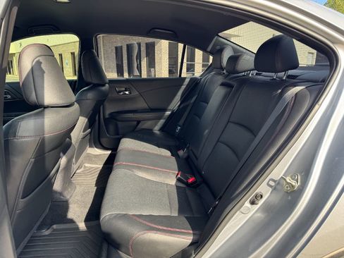 Used 2017 Honda Accord Sport Special Edition image 13