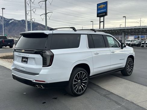 New 2026 Chevrolet Suburban High Country image 31