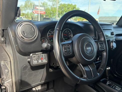 Used 2016 Jeep Wrangler Sport AWD/4WD image 15