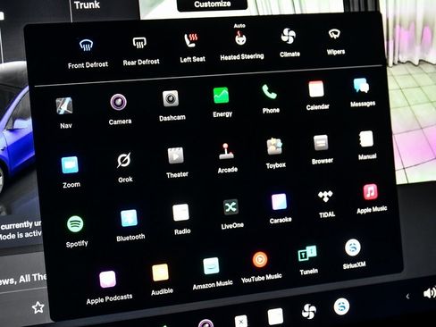 Used 2022 Tesla Model Y Long Range image 31