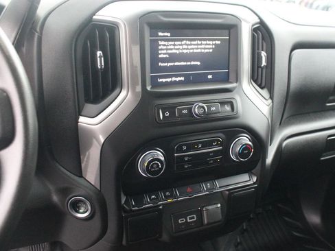 Used 2025 Chevrolet Silverado 1500 W/T w/ WT Value Package image 20