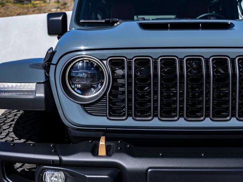 Used 2024 Jeep Wrangler Unlimited Rubicon 392 AWD/4WD image 10