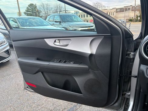 Used 2024 Kia Forte LXS image 18