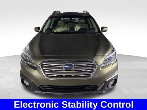 Used 2017 Subaru Outback 2.5i Premium image 10