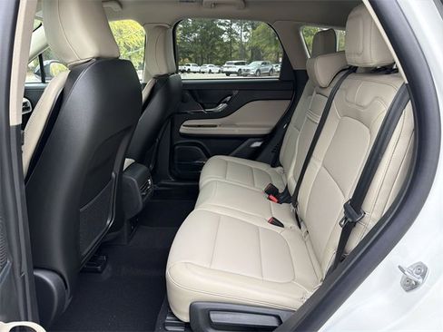 New 2026 Lincoln Corsair Premiere image 23