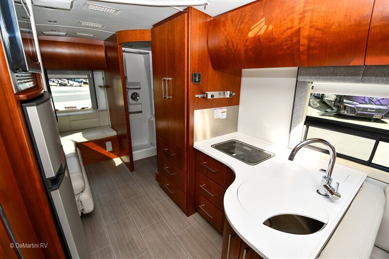 Used 2018 Mercedes-Benz Sprinter 3500 image 11
