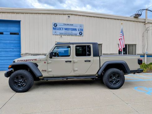 Used 2022 Jeep Gladiator Mojave w/ LED Lighting Group AWD/4WD image 3