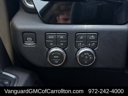 New 2026 GMC Sierra 1500 SLT AWD/4WD image 19