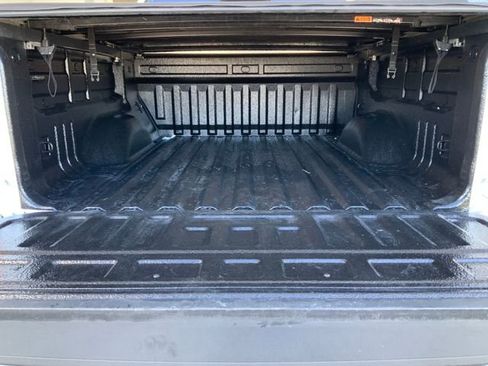 Used 2018 GMC Canyon SLE w/ SLE Convenience Package image 13