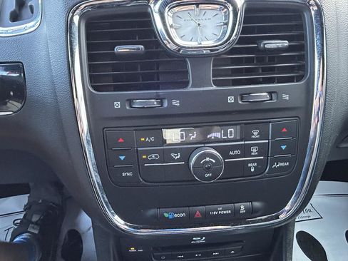 Used 2014 Chrysler Town & Country S FWD image 24