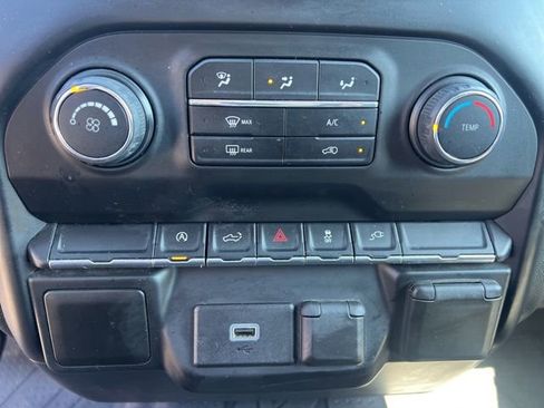 Used 2020 Chevrolet Silverado 1500 Custom w/ Custom Value Package AWD/4WD image 25