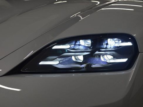 Used 2025 Porsche Taycan RWD image 11