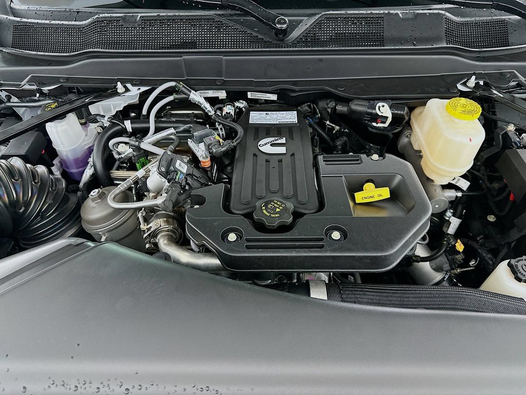 New 2026 RAM 5500 Tradesman AWD/4WD image 18