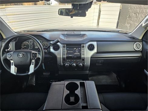 Used 2018 Toyota Tundra SR5 image 18